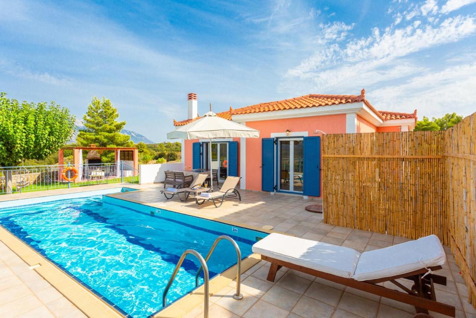 Villa Europe Ena Lakithra Экстерьер фото